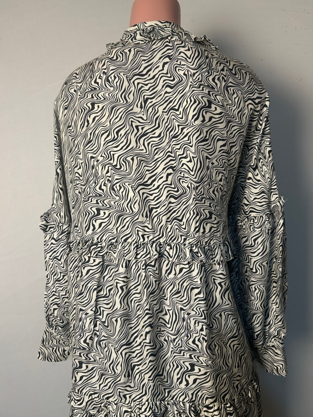 Sandro Paris Women’s 100%Silk Zebra Print Shift Dress Layered Size 42 - Picture 10 of 15